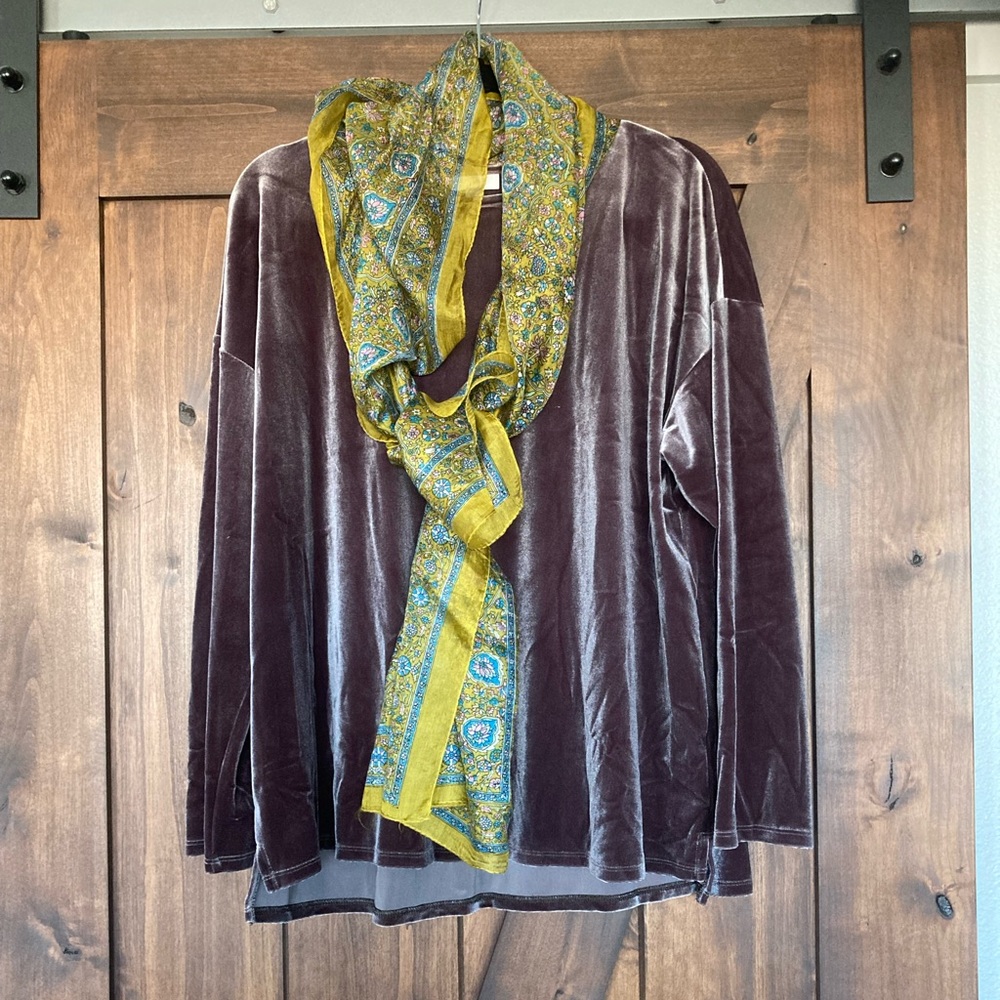 J.Jill brown velour blouse with stretch. Amazing color, fit.Dress it up or down.